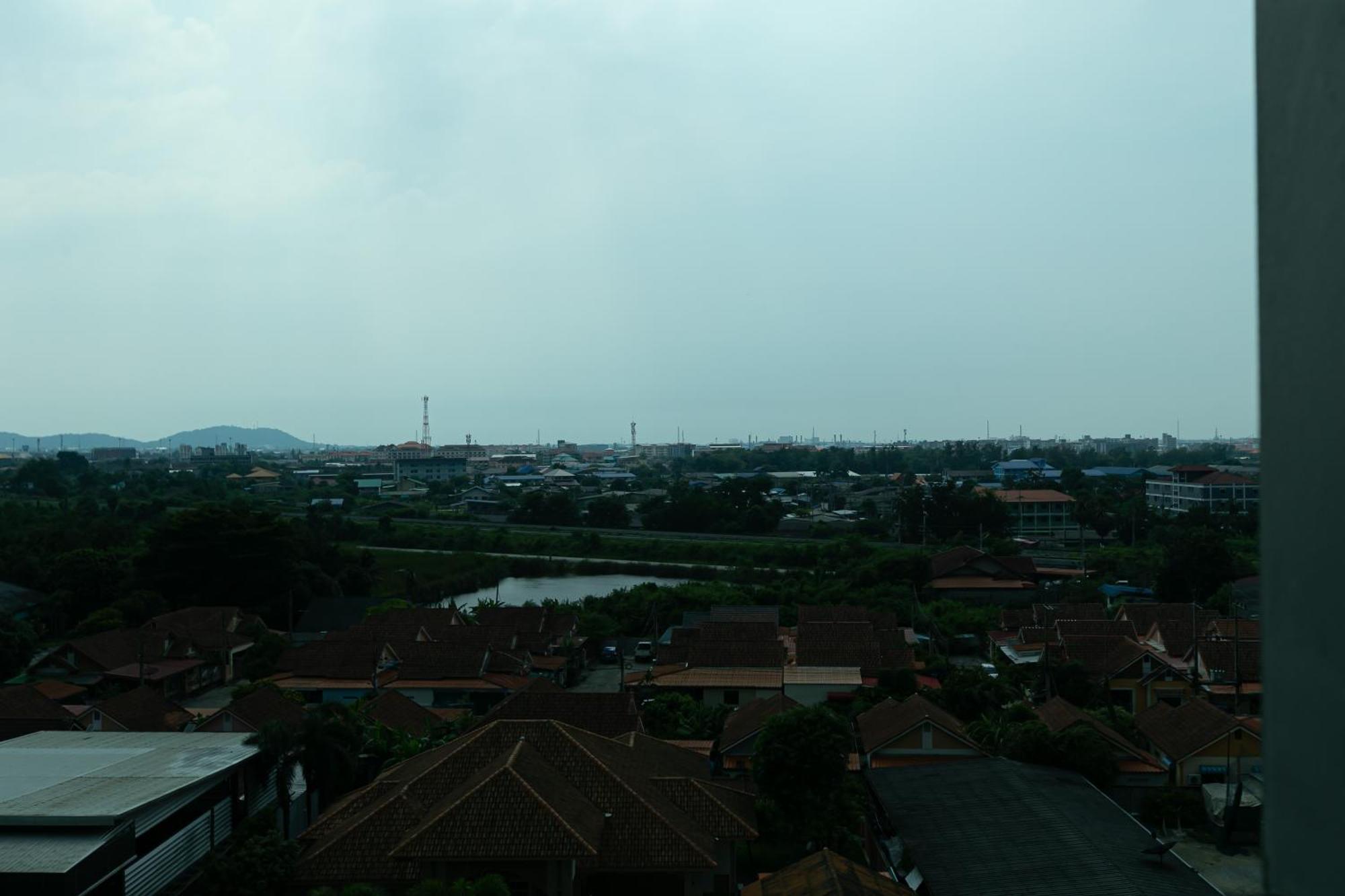 Farthai Residencia Phan Thong Exterior foto
